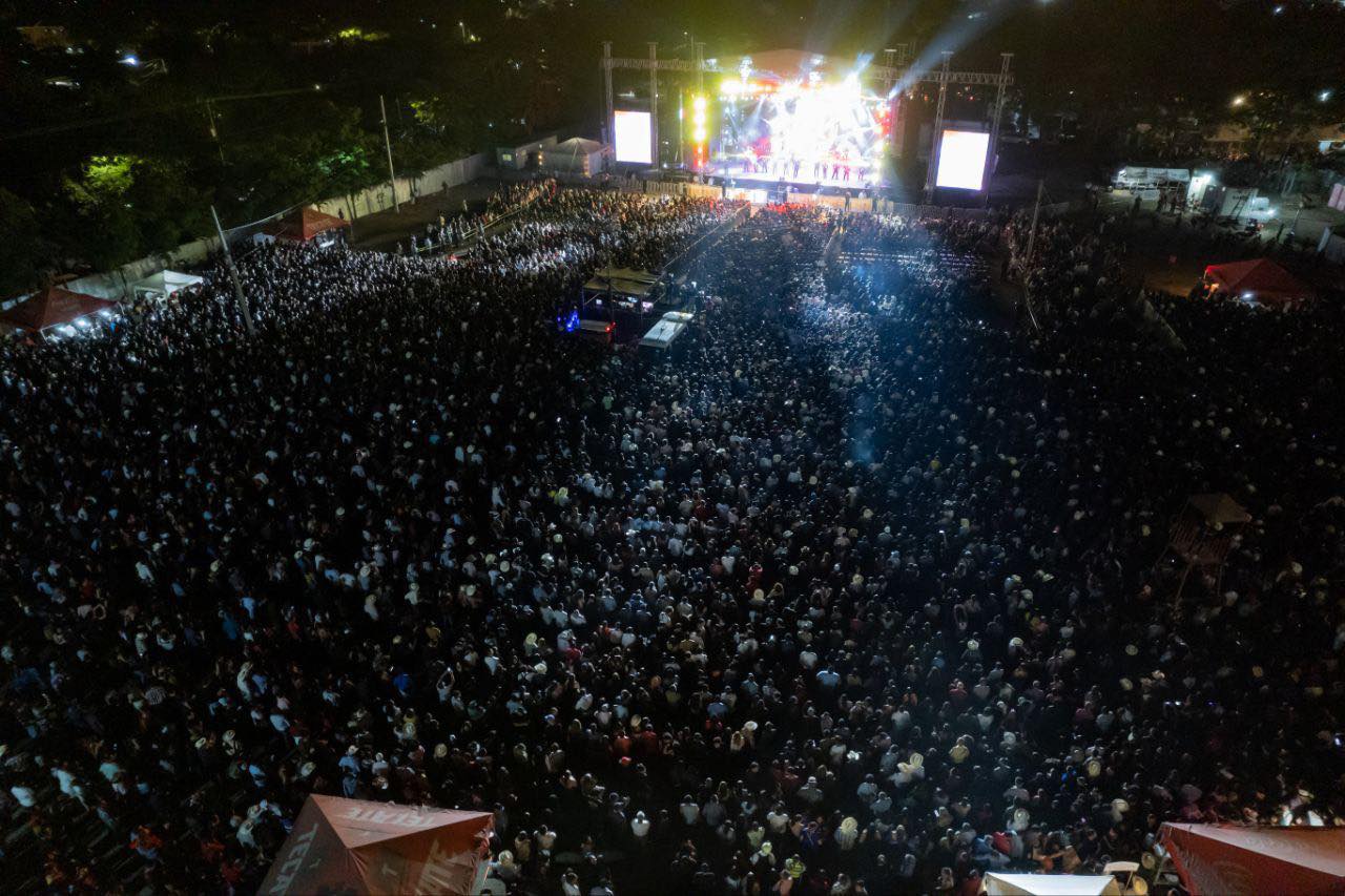 Espectacular cierre de la Banda MS en la Feria de Todos los Santos